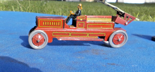 Blechspielzeug feuerwehrauto - blechspielzeug,